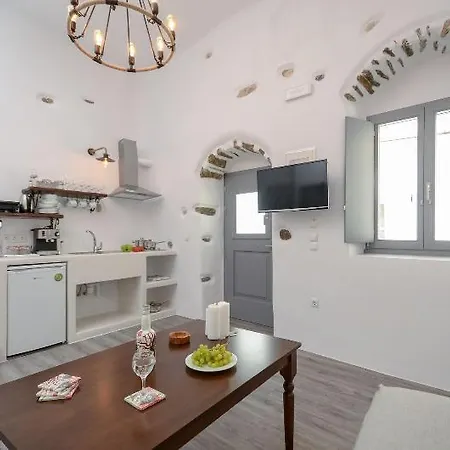 Hotel Venetian Naxos City